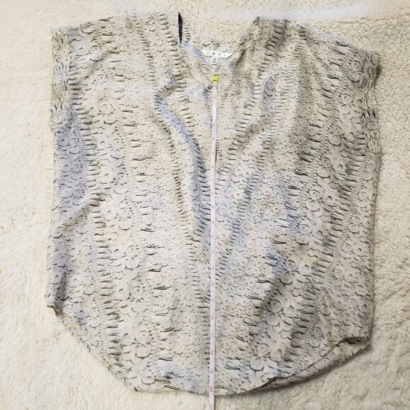 CAbi 100% Silk Black Cream Dolman Batwing Sleeve Floral Flowy Oversized Top XS - Picture 7 of 10